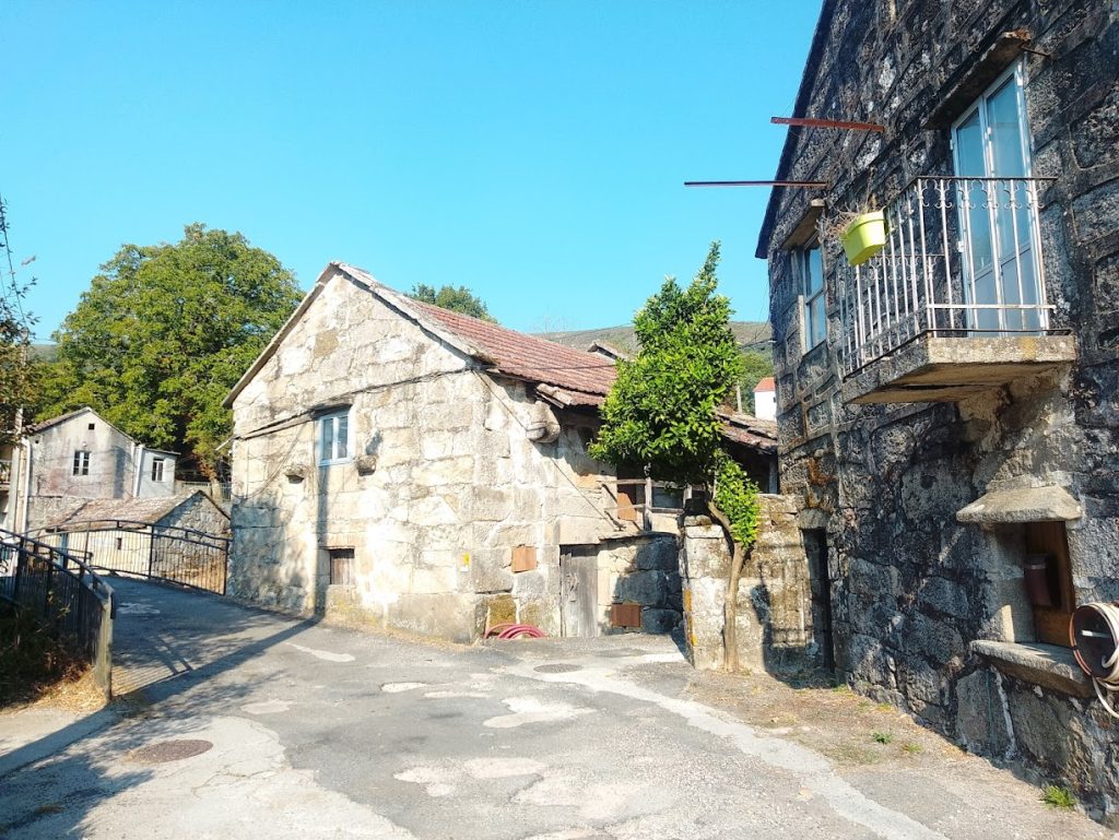 Casa típica de una aldea de Ourense