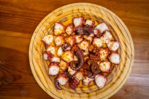 Pulpo a feria comida típica de Combarro y Galicia