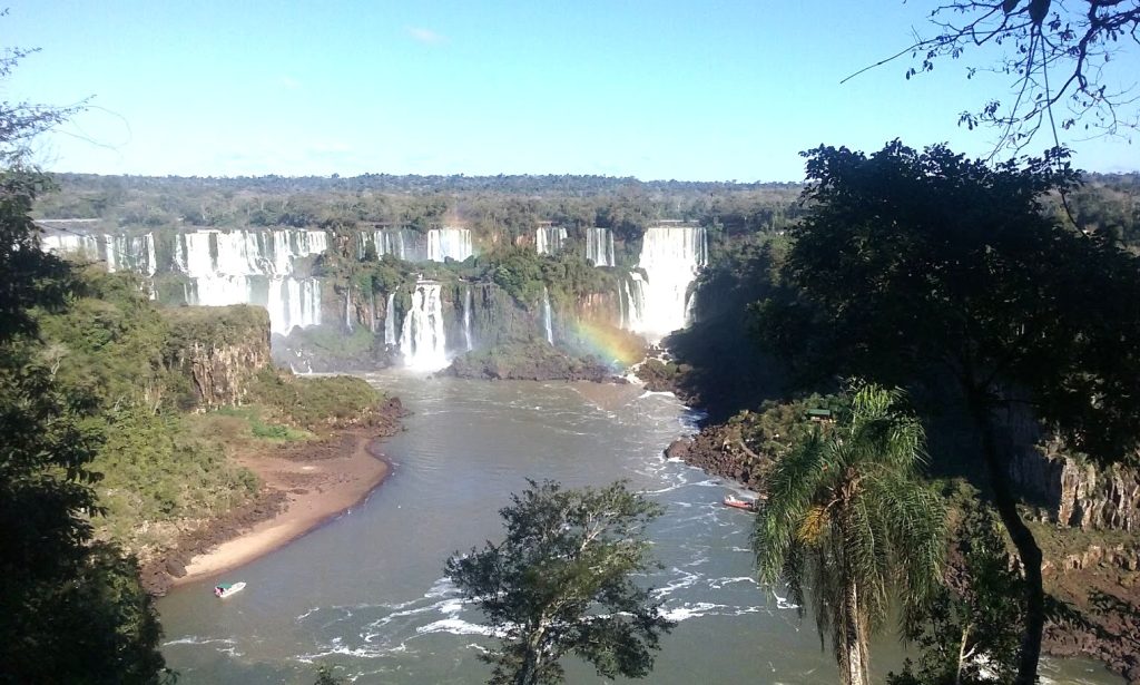 Vista de las Cataratas del Iguazú desde Brasil
