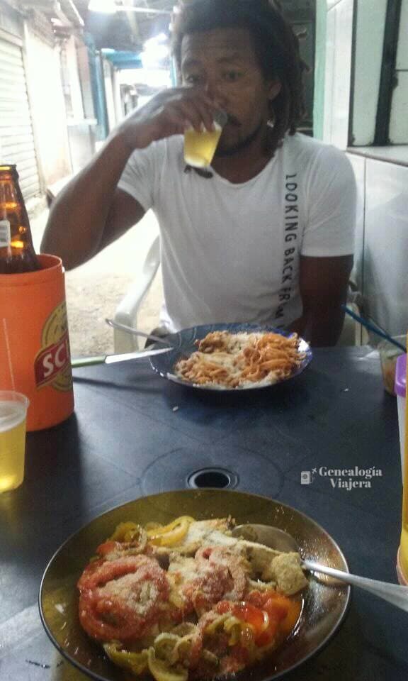 Comidas bahianas en el mercado de Sao Joaquim
