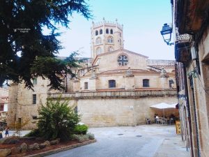 Exterior de la catedral San Martiño en Ourense