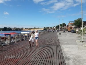 Muelle de barreirinhas donde llegan los barcos con pesca fresca
