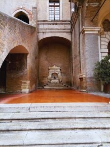 Palazzo dell'Arengo en Piazza Cavour, en el centro histórico de Rimini